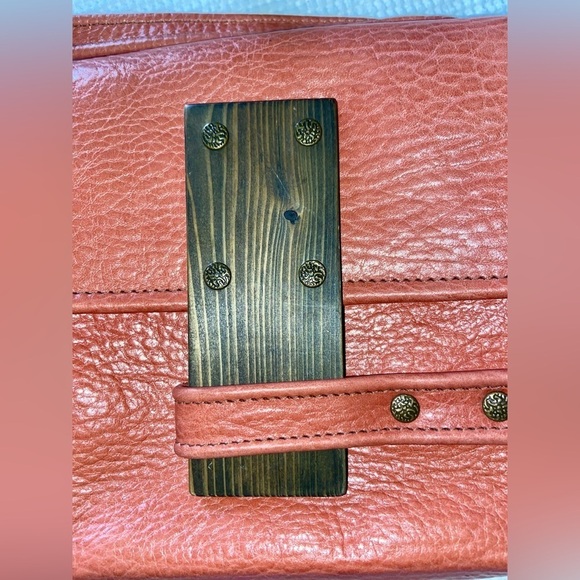 Women’s Handmade in Quebec 100% genuine leather 2 in 1 shoulder & crossbody bag - Picture 7 of 16